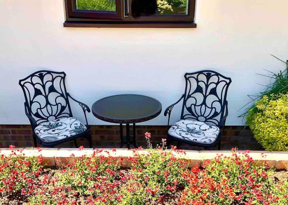 Linden Suite Goring Zewnętrze zdjęcie